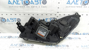 Ansamblu far dreapta față Ford Escape MK3 17-19 restul xenon + lumină LED, lustruit, zgârieturi, pânză de păianjen