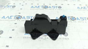 Кронштейн нижней накладки крыла передней правой Mazda CX-90 24-26