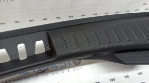 Накладка проема багажника Ford Escape MK3 16-19 черная, царапины