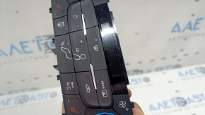 Управление климат-контролем Ford Escape MK3 17-19 рест auto с подогревом, царапины
