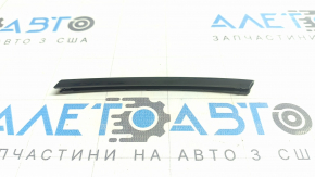 Накладка решетки радиатора grill левая Audi E-Tron 19-23 черный глянец