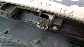 Решетка радиатора grill в сборе Infiniti QX50 19-24 с эмблемой под радар, под камеру, эмблема под полировку, царапины на хроме, надломано крепление