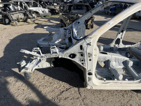 Panou lateral stânga față la un Subaru Forester 25-26 de pe caroserie, alb, lovit