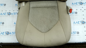 Сиденье пассажирское Toyota Camry v70 20-24 с airbag, механическое, с подогревом, ткань бежевая, серая вставка, серая строчка, под химчистку, ржавчина на каркасе