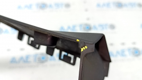 Ornament arc aripă față dreapta BMW X3 G01 18-24 structură, zgârieturi, ghidaj rupt