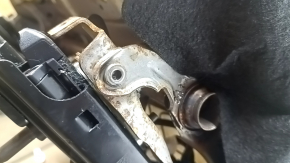 Сиденье пассажирское Toyota Camry v70 20-24 с airbag, механическое, с подогревом, ткань бежевая, серая вставка, серая строчка, под химчистку, ржавчина на каркасе
