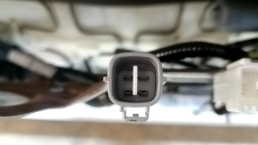 Scaun șofer pentru Toyota Camry v70 20-24 cu airbag, electric, încălzit, material textil bej, inserție gri, cusături gri, curățabil chimic, zgârieturi, abraziune, rugină pe cadru