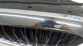 Решетка радиатора grill в сборе BMW 5 G30 17-22 Sport Line, с жалюзи дефлектором радиатора, хром, сколы, царапины на хроме
