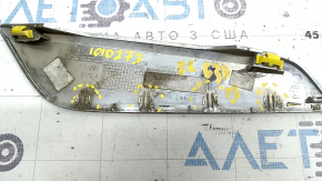 Capac conductă de aer pe aripa stângă a unui BMW 5 G30 17-23 cromat, elemente de fixare rupte