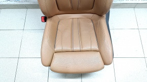 Сиденье водительское BMW 5 G30 17-20 с airbag, электрическое, кожа Dakota, светло-коричневая lcro cognac, Sport, с подголовником, потерто, царапины