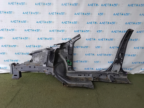 Sfert dreapta față al unui Lexus CT200h 11-17, tăiat cu o stâlp central, grafit, ruginit
