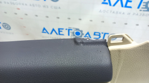 Ornament ușă, placă stânga față, Toyota Camry v70 18-23, bej cu inserție din plastic gri, cotiera din cauciuc, ornament cromat, zgârieturi, urme de zgârieturi