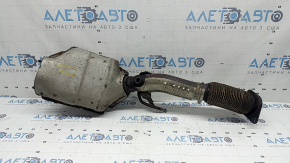 Țeava de eșapament cu convertor catalitic pentru Infiniti QX50 19-22 are o plasă ruptă și este ruginită