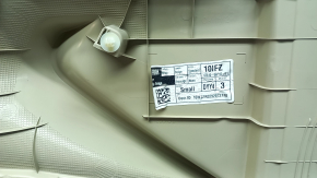 Ornamente ușă, placă dreapta față, Toyota Camry v70 18-23, bej cu inserție din plastic gri, cotiera din cauciuc, ornament cromat, zgârieturi, urme de zgârieturi
