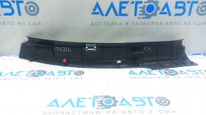 Накладка порога внутренняя задняя правая Toyota Camry v70 18-24 hybrid, серая, потерта, царапины