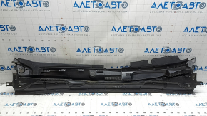 Решетка дворников пластик Toyota Camry v70 18-24 с уплотнителем, трещина, тычка
