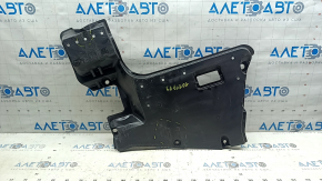 Protecția inferioară stânga spate a caroseriei la Toyota Camry v70 18-24 hybrid este îndoită