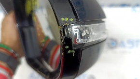 Зеркало боковое правое в сборе Kia Niro 17-22 14 пинов, BSM, поворотник, с памятью, синий B4U, царапины, нет фрагментов, трещина, песок