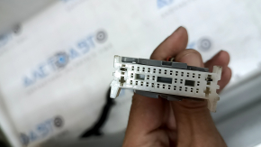Plafon gri Kia Niro 17-22, sub trapa, necesită curățare, cute, rupturi, zgârieturi