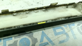 Bandă bara spate dreapta Kia Niro 17-19 HEV argintie, elemente de fixare rupte, zgârieturi