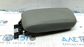 Подлокотник Kia Niro 17-22 HEV, PHEV светло-серая кожа, синяя строчка, примятость, под химчистку