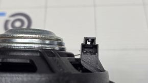 Difuzorul central de pe panoul frontal al modelului Audi A6 C7 12-18 Bose este zdrobit