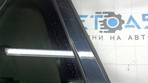Ansamblu ușă spate stânga BMW X5 G05 19-26 fumuriu, fără cheie, grafit C27, denivelare, zgârieturi pe garnituri