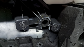 Обшивка двери карточка задняя левая VW Tiguan 22-24 черная, подлокотник кожа черная белая строчка, вставка кожа черная с белой строчкой, с ручкой, без плафона, царапины, сломаны крепления