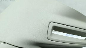 Накладка задней стойки левая задняя нижняя Volvo XC90 16-26 под ремень, серая, 2 части, царапины