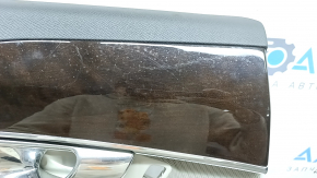 Ornamente ușă, placă spate stânga, Volvo XC90 16-20, gri, inserție din piele gri, cotieră din piele gri, cu mâner, inserție din lemn cu ornament cromat, zgârieturi pe inserție, gata de curățare chimică, fund