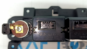 Hub USB, port de încărcare de la bricheta consolei centrale Hyundai Tucson 25-26 Type-C
