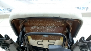 Заднее сиденье центральное 2 ряд Volvo XC90 16-25 кожа серая под 3 ряда, с ремнем и подлокотником, под химчистку, вмятины, ржавый каркас