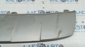 Накладка губы переднего бампера Audi Q5 80A 21-25 серая, царапины, сколы, сломаны крепления, треснута