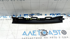 Накладка передней стойки средняя левая Audi A3 22-26 черная