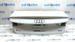 Крышка багажника Audi A3 22-26 белый LY9C, скол
