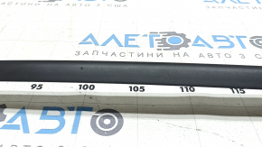 Bandă parbriz dreapta Audi A3 22-26 neagră, zgârieturi