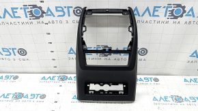 Накладка центральной консоли задняя BMW X5 G05 19-25 черная, царапины
