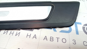 Накладка порога внешняя передняя левая Audi Q5 80A 18-25 черная с хромом, царапины, сломаны ребра, задиры