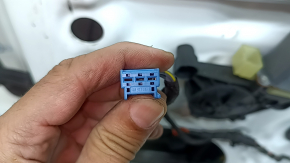 Ansamblu ușă față dreapta Audi A3 22-26 alb LY9C, fără cheie, ornament cromat, zgârieturi pe crom, zgârieturi pe ornament