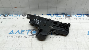 Кронштейн переднего бампера левый Audi A3 22-26