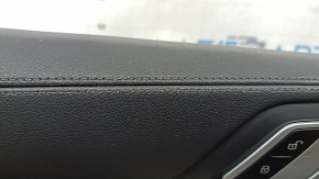 Обшивка двери карточка передняя левая BMW X5 G05 19-23 кожа черная, вставка под дерево Fineline Stripe, подлокотник кожа черная, с ручкой и накладками, царапины, тычка, под чистку, протерлась строчка