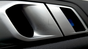 Ornament ușă, placă portieră dreapta față, BMW X5 G05 19-25, piele neagră, inserție din lemn Fineline Stripe, cotieră din piele neagră, cu mâner și suprapuneri, lovituri, rupturi, zgârieturi