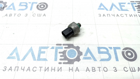 Датчик давления кондиционера BMW X5 G05 19-23 3.0T на трубке