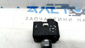 Comenzi oglindă Audi A3 22-26: cromul se exfoliază, elementele de fixare sunt rupte, există zgârieturi