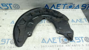 Capacul discului de frână stânga față al modelului Audi A3 22-26 este îndoit