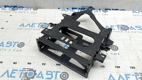 Кронштейн головного устройства Audi A3 22-25