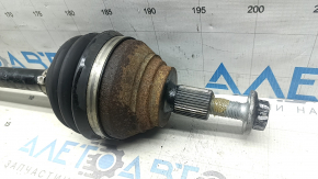 Привод полуось передняя правая Audi A3 22-26 ржавый
