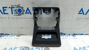 Накладка центральной консоли задняя Audi A3 22-26 черная, надломано крепление