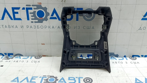 Накладка центральной консоли задняя Audi A3 22-26 черная, надломано крепление
