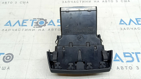Дефлектор воздуховода центральной консоли Audi A3 22-26
